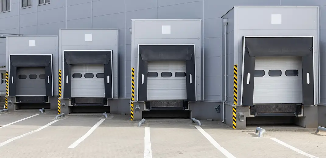 How Dock Leveler Repair Improves Warehouse Safety and Efficiency?